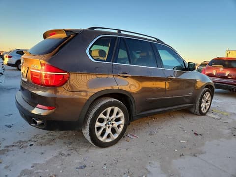 2013 Bmw X5, VIN 5UXZV4C59D0E03442. Zdjęcie 3 z 6 z aukcji Copart. Katalog aut z USA OpenDataCar.
