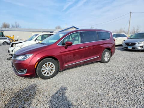 2018 Chrysler Pacifica, VIN 2C4RC1EG8JR204756. Фото 1 з 6 з аукціону Copart. Каталог авто зі США OpenDataCar.