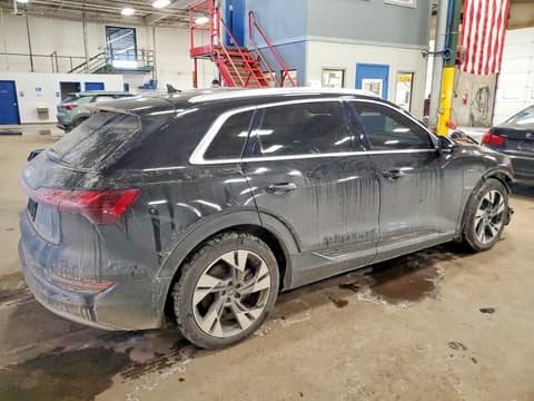 2021 Audi e-tron, VIN WA1AAAGE6MB025420. Фото 3 из 6 с аукциона Copart. Каталог авто из США OpenDataCar.