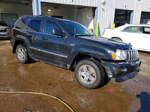2005 Jeep Grand Cherokee, VIN 1J8HR582X5C623233. Photo 4 of 6 from Copart auction. OpenDataCar US salvage catalog.