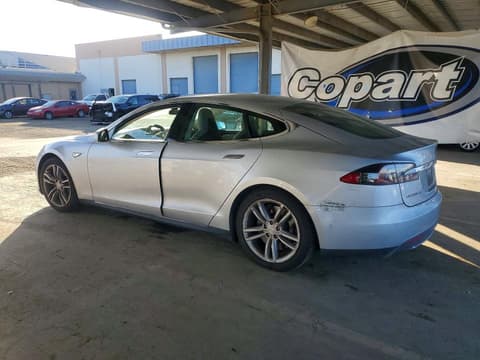 2014 Tesla Model S, VIN 5YJSA1H14EFP63625. Фото 2 з 6 з аукціону Copart. Каталог авто зі США OpenDataCar.