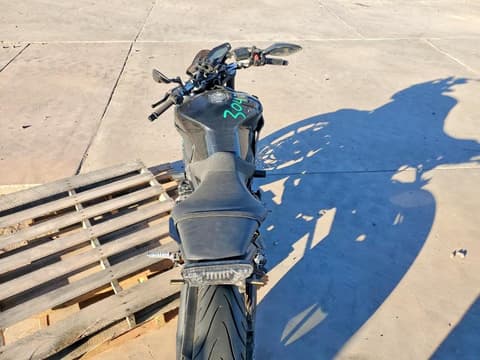 2016 Yamaha FZ09, VIN JYARN33E3GA008885. Фото 4 з 6 з аукціону Copart. Каталог авто зі США OpenDataCar.