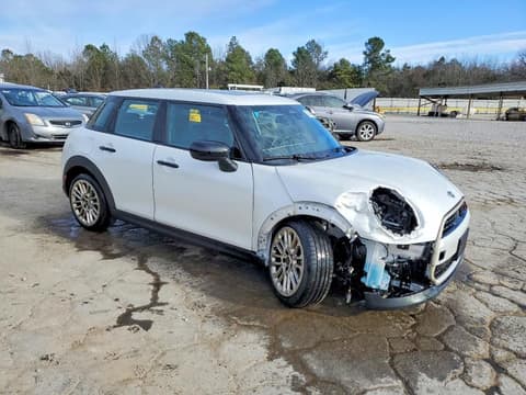 2025 Mini Cooper, VIN WMW53GD0XS2X25299. Фото 4 з 6 з аукціону Copart. Каталог авто зі США OpenDataCar.