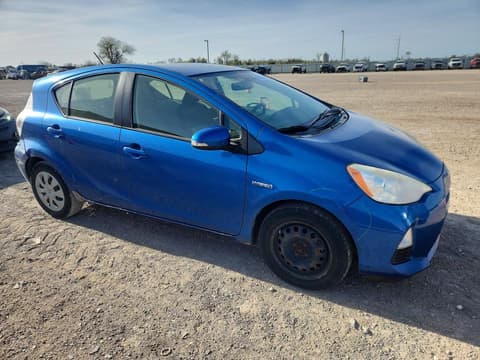 2013 Toyota Prius C, VIN JTDKDTB32D1049884. Фото 4 з 6 з аукціону Copart. Каталог авто зі США OpenDataCar.