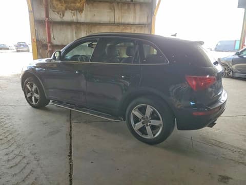 2010 Audi Q5, VIN WA1LKAFP2AA103878. Фото 2 з 6 з аукціону Copart. Каталог авто зі США OpenDataCar.