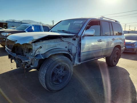 2005 Lexus LX 470, VIN JTJHT00W853551228. Фото 1 з 6 з аукціону Copart. Каталог авто зі США OpenDataCar.