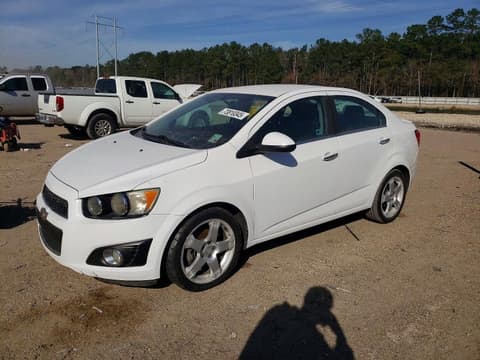 2015 Chevrolet Sonic, VIN 1G1JE5SB2F4112231. Фото 1 из 6 с аукциона Copart. Каталог авто из США OpenDataCar.