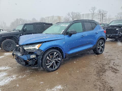 2021 Volvo XC40, VIN YV4162UMXM2434851. Фото 1 из 6 с аукциона Copart. Каталог авто из США OpenDataCar.