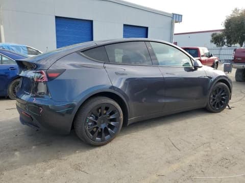 2024 Tesla Model Y, VIN 7SAYGDEE0RF077138. Фото 3 з 6 з аукціону Copart. Каталог авто зі США OpenDataCar.