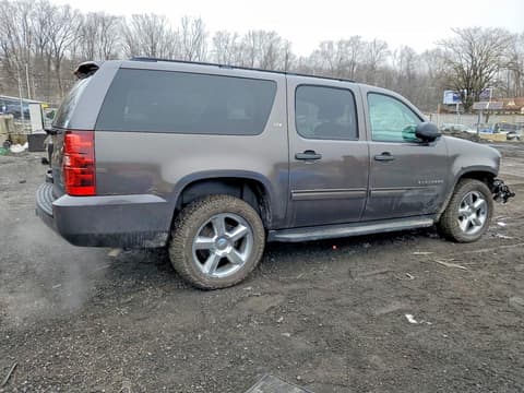 2010 Chevrolet Suburban, VIN 1GNUKHE37AR148650. Фото 3 з 6 з аукціону Copart. Каталог авто зі США OpenDataCar.