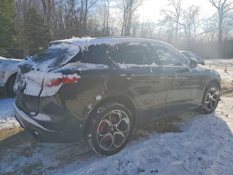 2022 Alfa romeo Stelvio, VIN ZASPAKBN5N7D37530. Фото 3 з 6 з аукціону Copart. Каталог авто зі США OpenDataCar.
