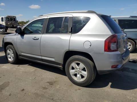 2015 Jeep Compass, VIN 1C4NJCBAXFD397096. Фото 2 з 6 з аукціону Copart. Каталог авто зі США OpenDataCar.