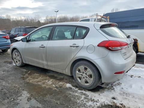 2018 Kia Forte, VIN KNAFK5A80J5772862. Фото 2 з 6 з аукціону Copart. Каталог авто зі США OpenDataCar.