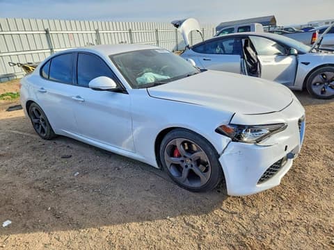 2018 Alfa romeo Giulia, VIN ZARFAEBN6J7566336. Фото 4 з 6 з аукціону Copart. Каталог авто зі США OpenDataCar.
