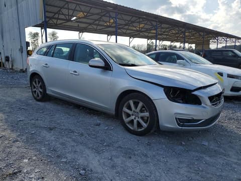 2017 Volvo V60, VIN YV140MEK8H1332819. Фото 4 з 6 з аукціону Copart. Каталог авто зі США OpenDataCar.