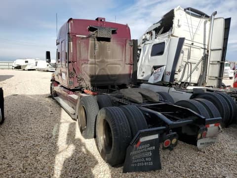 2013 Freightliner Cascadia, VIN 3AKJGLDV5DSBY1978. Фото 3 з 6 з аукціону Copart. Каталог авто зі США OpenDataCar.