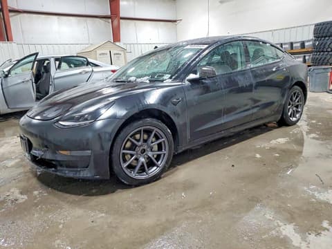 2022 Tesla Model 3, VIN 5YJ3E1EBXNF288522. Фото 1 з 6 з аукціону Copart. Каталог авто зі США OpenDataCar.