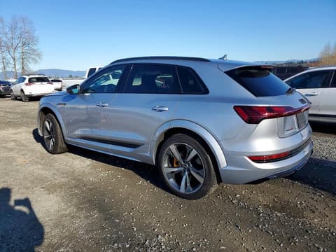 2022 Audi e-tron S, VIN WA1ACBGE2NB040269. Фото 2 з 6 з аукціону Copart. Каталог авто зі США OpenDataCar.