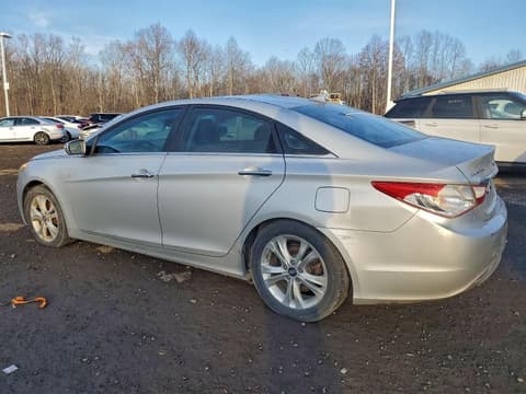 2011 Hyundai Sonata, VIN 5NPEC4AC3BH001761. Фото 2 из 6 с аукциона Copart. Каталог авто из США OpenDataCar.