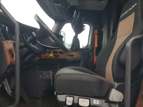 2019 Freigliner , VIN 3AKJHHDR3KSKJ6556. Фото 5 з 6 з аукціону Copart. Каталог авто зі США OpenDataCar.