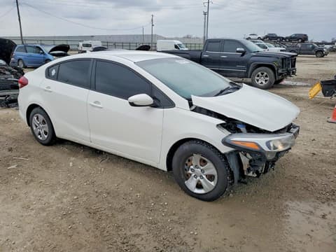 2017 Kia Forte, VIN 3KPFK4A72HE024259. Фото 4 з 6 з аукціону Copart. Каталог авто зі США OpenDataCar.