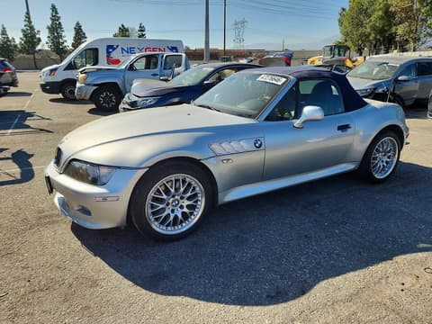 2001 Bmw Z3, VIN WBACN53461LJ58687. Фото 1 из 6 с аукциона Copart. Каталог авто из США OpenDataCar.