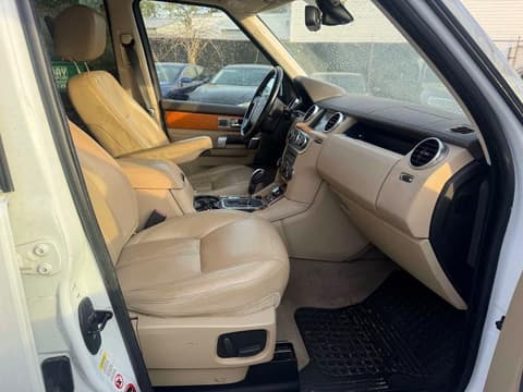 2011 Land rover LR4, VIN SALAK2D42BA572703. Фото 5 з 6 з аукціону Copart. Каталог авто зі США OpenDataCar.