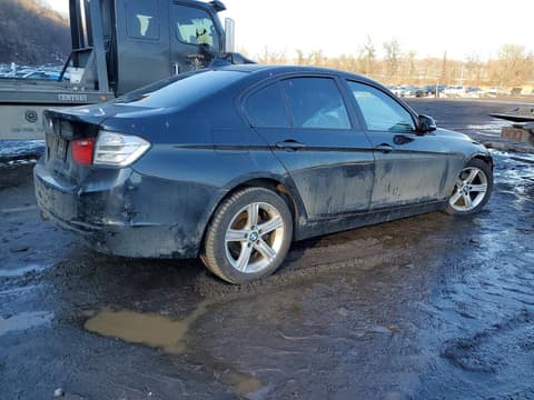 2012 Bmw 3 Series, VIN WBA3A5C5XCF256658. Zdjęcie 3 z 6 z aukcji Copart. Katalog aut z USA OpenDataCar.