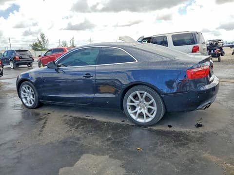 2010 Audi A5, VIN WAUCFAFR9AA072623. Фото 2 из 6 с аукциона Copart. Каталог авто из США OpenDataCar.