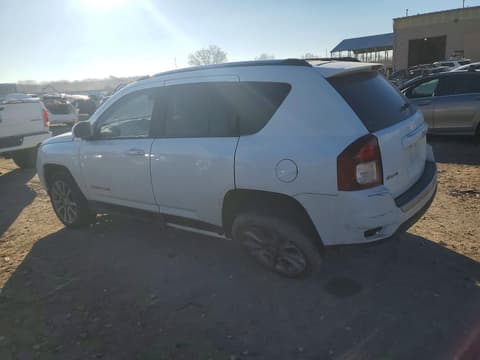 2016 Jeep Compass, VIN 1C4NJDEB9GD737012. Фото 2 з 6 з аукціону Copart. Каталог авто зі США OpenDataCar.