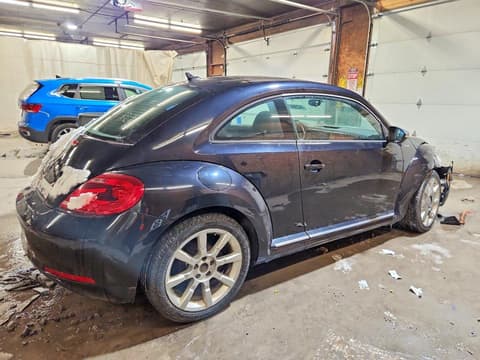 2013 Volkswagen Beetle, VIN 3VWJP7AT7DM661137. Фото 3 з 6 з аукціону Copart. Каталог авто зі США OpenDataCar.