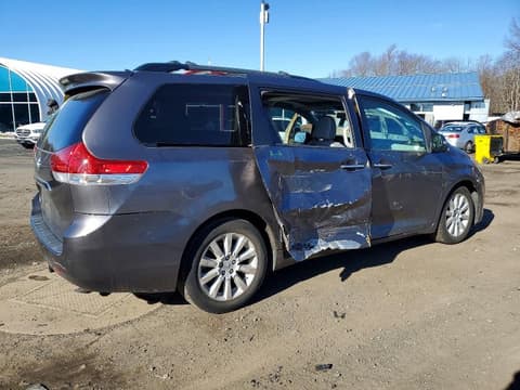 2013 Toyota Sienna, VIN 5TDDK3DC0DS061014. Фото 3 з 6 з аукціону Copart. Каталог авто зі США OpenDataCar.