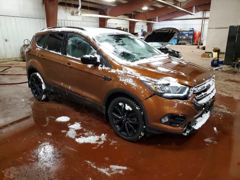 2017 Ford Escape, VIN 1FMCU9GD5HUE53769. Фото 4 з 6 з аукціону Copart. Каталог авто зі США OpenDataCar.