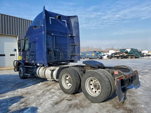 2014 Volvo VNM, VIN 4V4M99DG2EN150113. Фото 3 з 6 з аукціону Copart. Каталог авто зі США OpenDataCar.