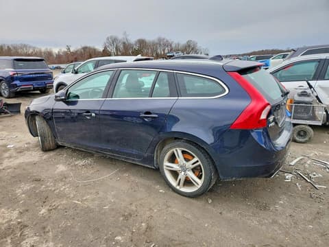2016 Volvo V60, VIN YV1612SK5G1307096. Фото 2 из 6 с аукциона Copart. Каталог авто из США OpenDataCar.