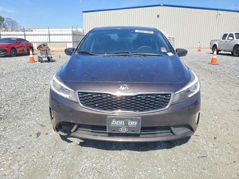 2017 Kia Forte, VIN 3KPFK4A71HE043191. Фото 5 з 6 з аукціону Copart. Каталог авто зі США OpenDataCar.