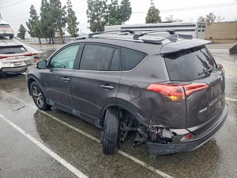 2017 Toyota RAV4, VIN 2T3WFREV8HW400266. Zdjęcie 2 z 6 z aukcji Copart. Katalog aut z USA OpenDataCar.