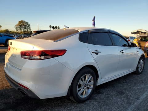 2016 Kia Optima, VIN 5XXGT4L32GG038440. Фото 3 з 6 з аукціону Copart. Каталог авто зі США OpenDataCar.