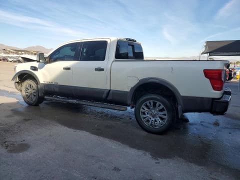 2018 Nissan Titan, VIN 1N6AA1F44JN520558. Фото 2 з 6 з аукціону Copart. Каталог авто зі США OpenDataCar.