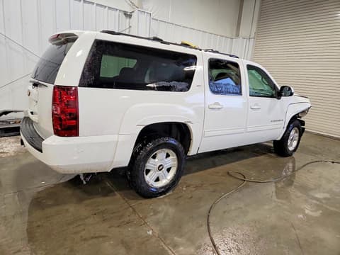 2013 Chevrolet Suburban, VIN 1GNSKJE73DR123878. Zdjęcie 3 z 6 z aukcji Copart. Katalog aut z USA OpenDataCar.