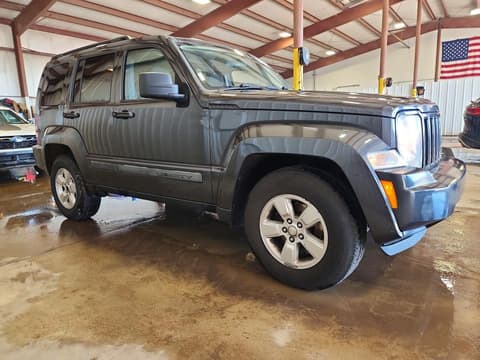 2011 Jeep Liberty, VIN 1J4PN2GK5BW585980. Фото 4 из 6 с аукциона Copart. Каталог авто из США OpenDataCar.