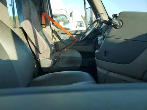 2015 Freightliner Cascadia, VIN 1FUBGEDV4FLGH4769. Zdjęcie 5 z 6 z aukcji Copart. Katalog aut z USA OpenDataCar.