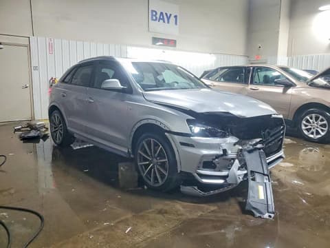 2018 Audi Q3, VIN WA1BCCFS8JR033605. Фото 4 из 6 с аукциона Copart. Каталог авто из США OpenDataCar.