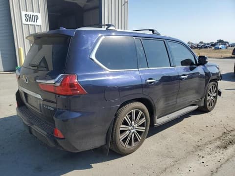 2018 Lexus LX, VIN JTJHY7AX4J4264796. Фото 3 из 6 с аукциона Copart. Каталог авто из США OpenDataCar.