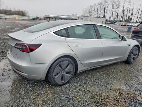 2018 Tesla Model 3, VIN 5YJ3E1EB1JF104465. Фото 3 из 6 с аукциона Copart. Каталог авто из США OpenDataCar.