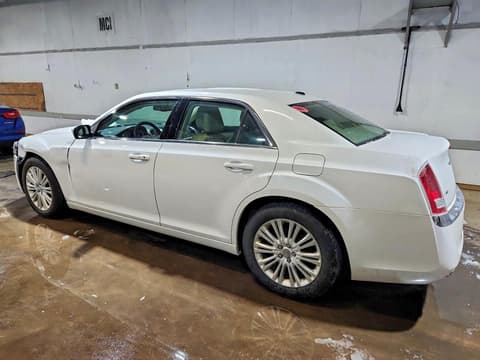 2014 Chrysler 300, VIN 2C3CCARG1EH308800. Фото 2 з 6 з аукціону Copart. Каталог авто зі США OpenDataCar.