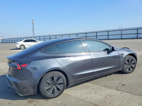 2025 Tesla Model 3, VIN 5YJ3E1EA8SF981740. Zdjęcie 3 z 6 z aukcji Copart. Katalog aut z USA OpenDataCar.