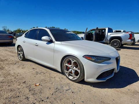 2018 Alfa romeo Giulia, VIN ZARFAECN3J7578880. Фото 4 з 6 з аукціону Copart. Каталог авто зі США OpenDataCar.