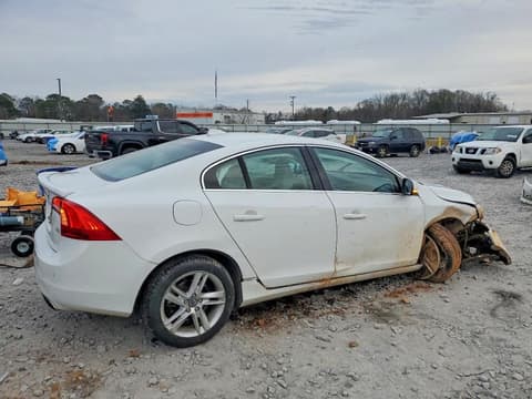 2015 Volvo S60, VIN YV140MFD8F1313149. Фото 3 з 6 з аукціону Copart. Каталог авто зі США OpenDataCar.