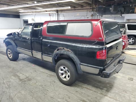 1998 Chevrolet S10, VIN 1GCCT19W3W8247783. Фото 2 з 6 з аукціону Copart. Каталог авто зі США OpenDataCar.